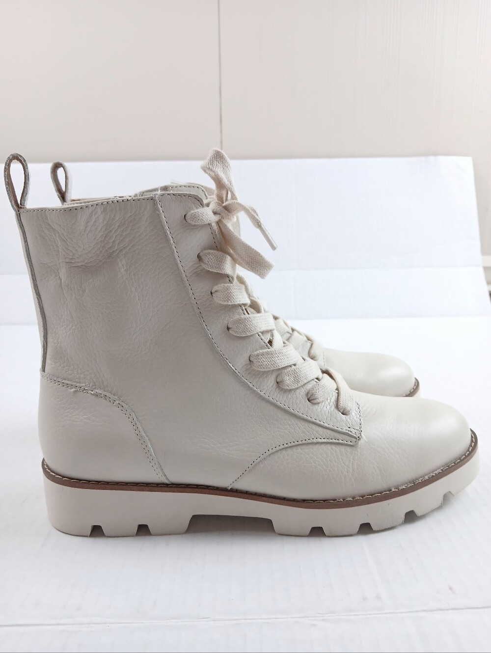 Vionic Leather Combat Boots "Lani" Cream Waterproof Side Zipper Comfort Fall 🆕️ - Picture 8 of 12